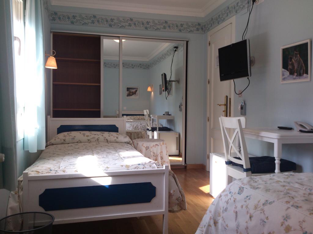 Hotel Chalet Puigdefabregas Хака Номер фото