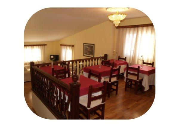 Hotel Chalet Puigdefabregas Хака Экстерьер фото